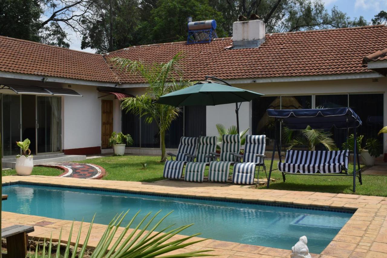 The Crown Inn Guest House Northwood Bagian luar foto
