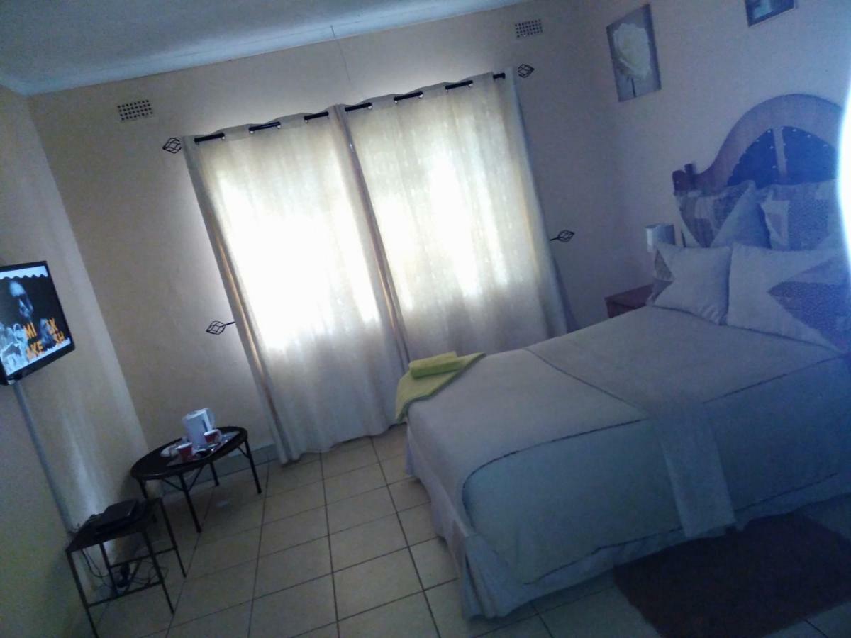 The Crown Inn Guest House Northwood Bagian luar foto